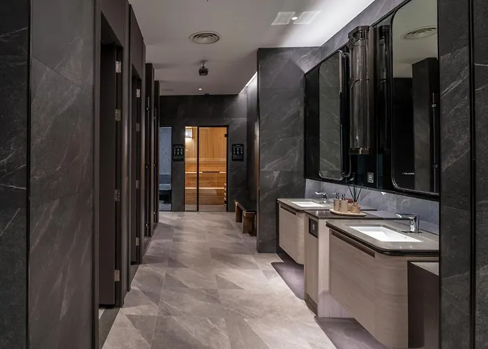 Grande Centre Point Prestige Hotel 5*