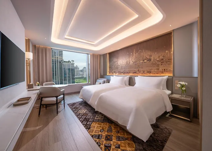 Отель Grande Centre Point Prestige 5*
